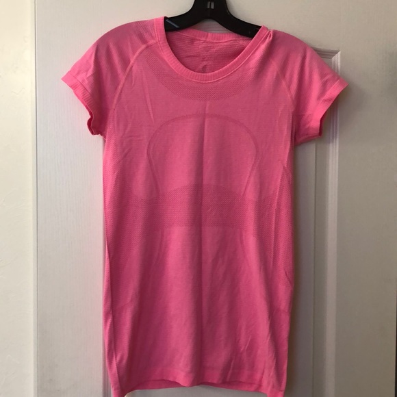 lululemon athletic shirt